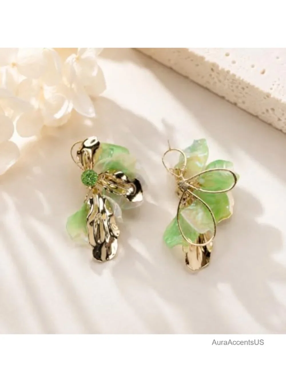Vintage Y2K Statement Flower Dangle Drop Earrings for Women Gold Tone Alloy